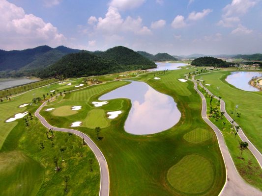Sân golf Legend Hill bảng giá, thiết kế và dịch vụ mới