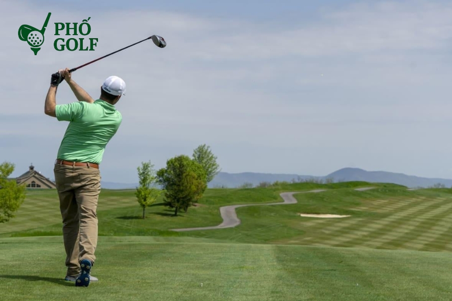 Par trong golf là gì, giải đáp chi tiết cho người mới? Bảng thuật ngữ điểm số trong golf: Ace, Birdie, Eagle, Albatross, Bogey