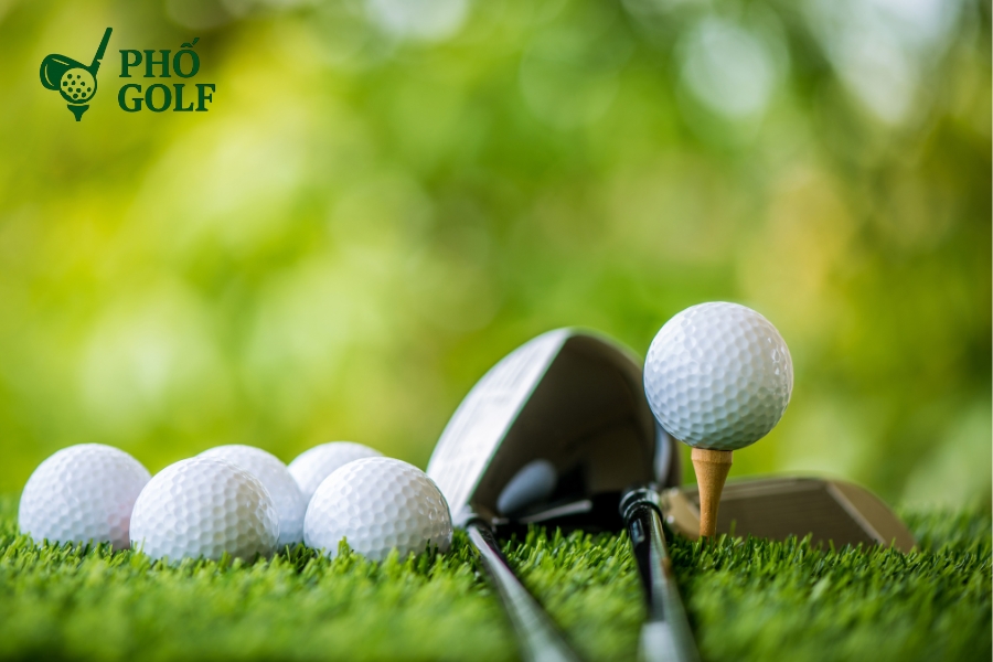 7 lỗi đánh gậy gỗ thường gặp và cách khắc phục hiệu quả Bộ gậy gỗ golf gồm driver và fairway woods giúp đánh bóng xa trên tee và fairway