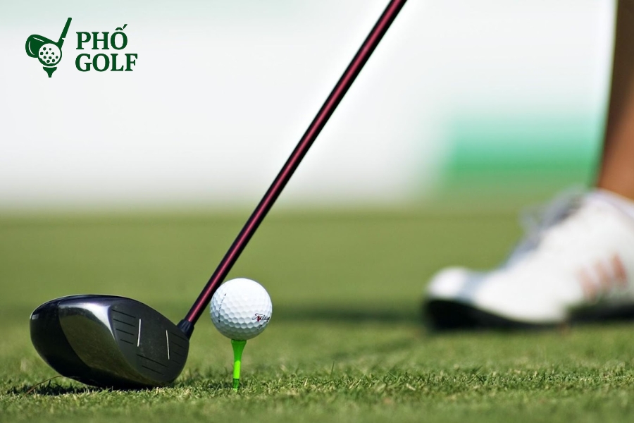 Bật mí kỹ thuật đánh gậy rescue chuẩn như chuyên gia Các tình huống nên dùng gậy rescue: đánh từ fairway, rough, par 3 dài hoặc lie khó