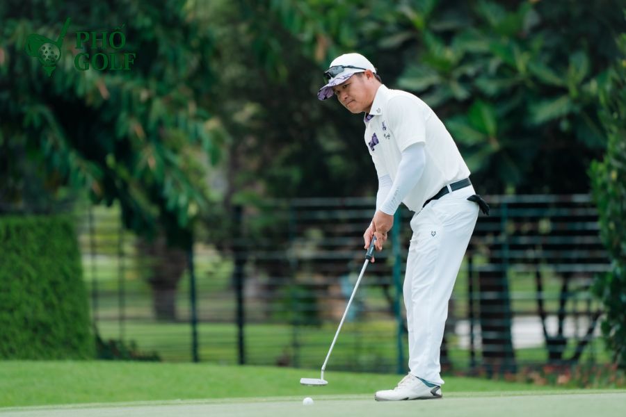 Dịch Vụ May Áo Golf Theo Yêu Cầu Tại PhốGolf Quy trình kiểm tra chất lượng và giao hàng sản phẩm áo golf tại PhốGolf