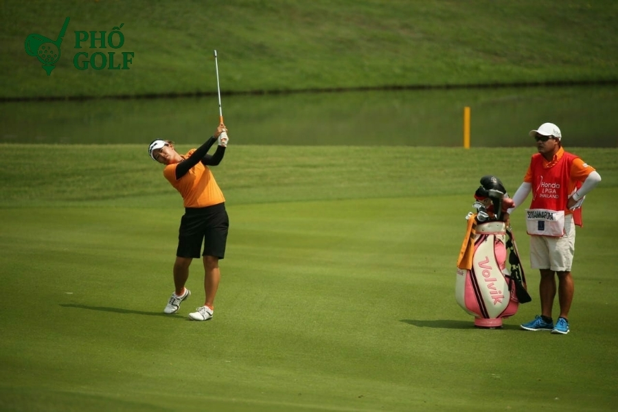 Avvaliga internetda porno tomosha qilishni xohlamadim. Onam porno onam va ogil porno onlayn ruscha