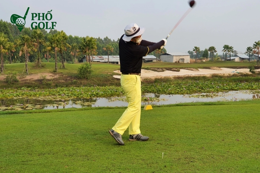 Birdie golf là gì, cách tính và hướng dẫn ghi điểm? Hệ thống tính điểm golf với Birdie, Par, Bogey, Eagle và Albatross