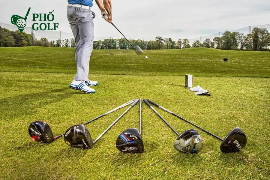 7 lỗi đánh gậy gỗ thường gặp và cách khắc phục hiệu quả Golfer luyện tập sửa lỗi topping với tư thế chuẩn và kỹ thuật swing đúng