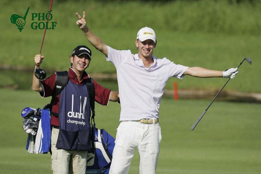 Eagle trong golf là gì, cách tính điểm và bí quyết? Golfer thế giới thực hiện cú Double Eagle ấn tượng trên sân golf