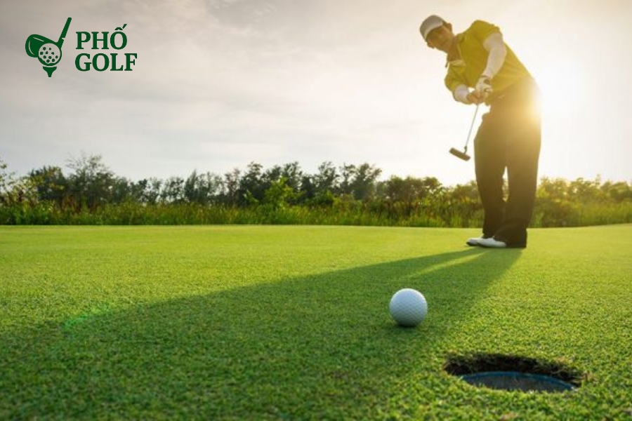 Dịch Vụ Thi Công Sân Golf Chuyên Nghiệp Uy Tín Toàn Quốc PhốGolf thi công sân golf mini tại nhà, sân vườn, sân thượng với thiết kế sáng tạo