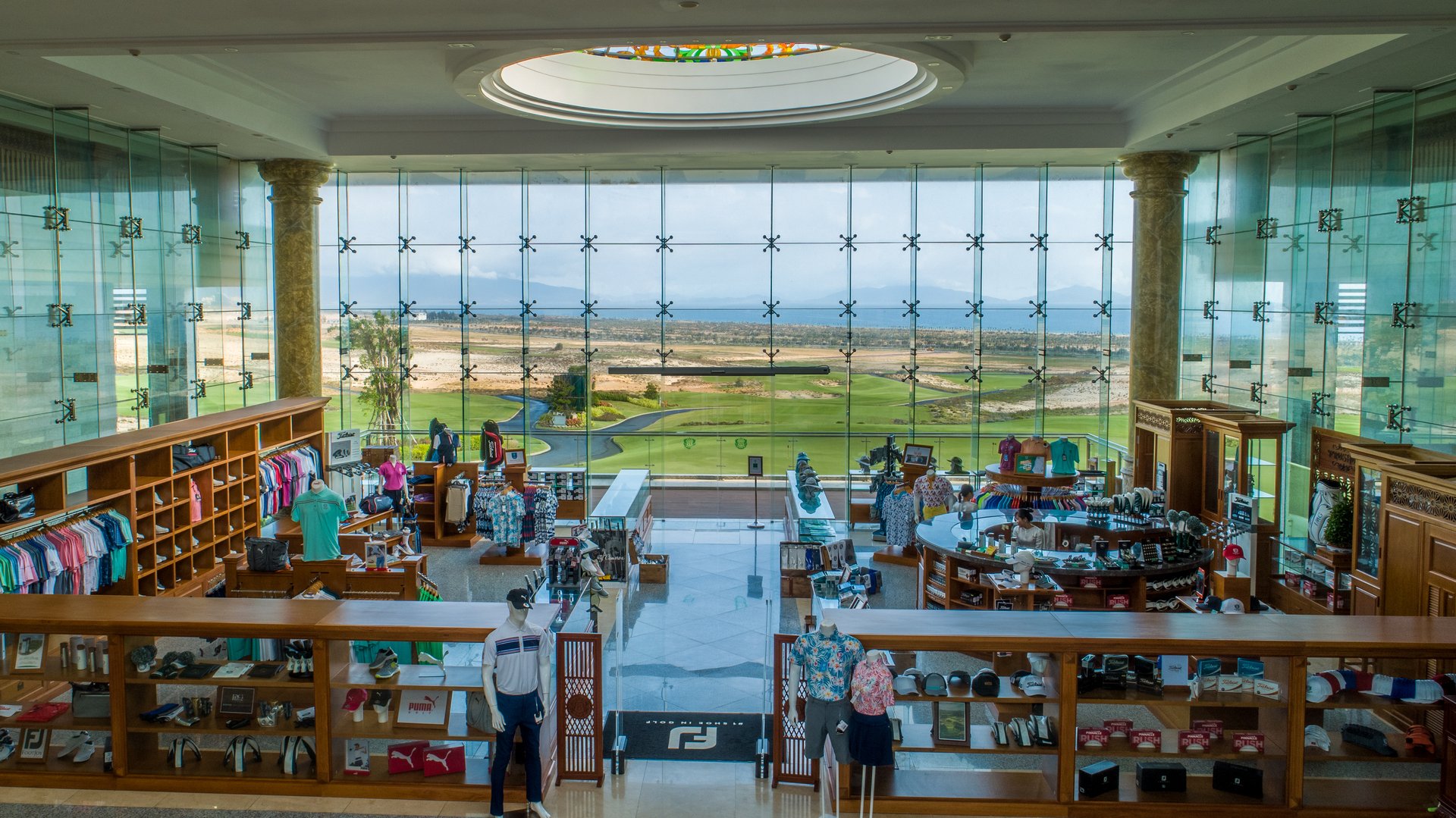 Sân golf Long Biên bảng giá, đặt sân và review mới Pro-shop - Sân golf - KN Golf Links Cam Ranh